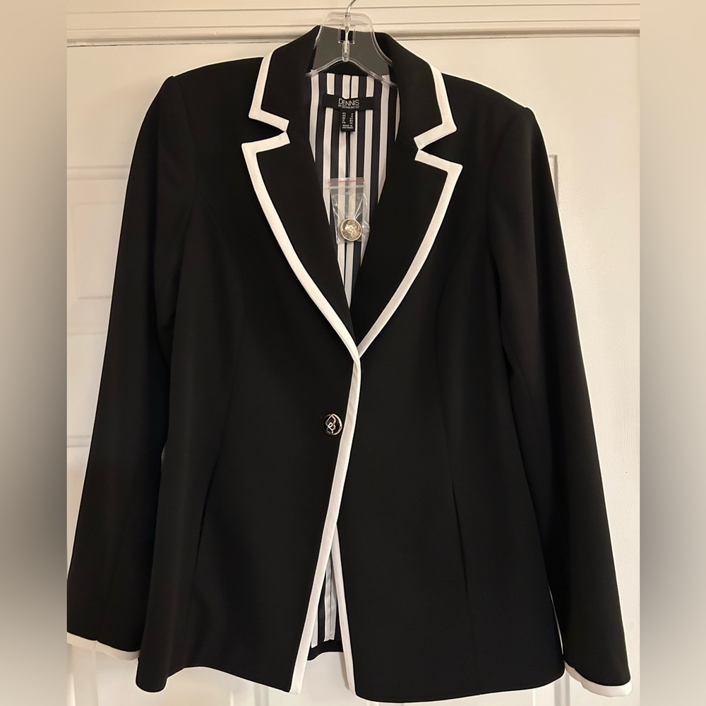 Dennis by Dennis Basso blazer, NWOT, Size 2
